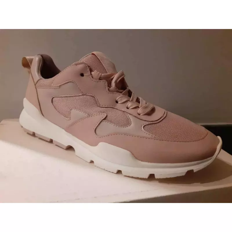 Sneakers Esprit - NOUVEAU- Taille 40