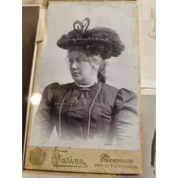 Cadre avec anciennes photos de personnages italiens 