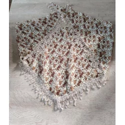 Foulard triangulaire beige motifs à fleurs bruns