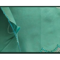 Paréo ou foulard turquoise avec strass 