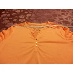 (3)- blouse femme t. XXL orangée