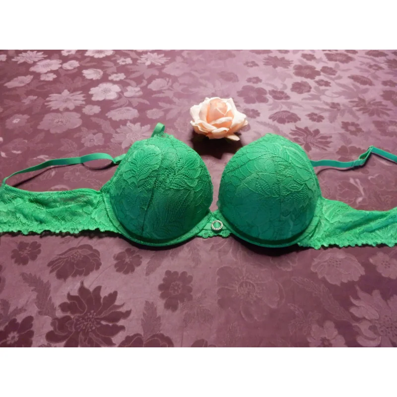 (75)- soutien gorge femme t.100B vert - primark  - neuf -