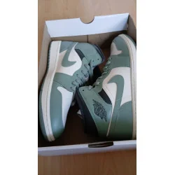 Jordan 1 mid 