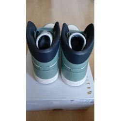 Jordan 1 mid 