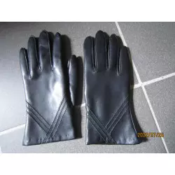 Gants noirs dame en vinyle (taille M)