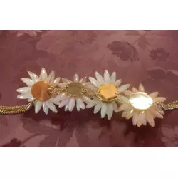 collier fantaisie fleurs et strass 