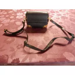 petit sac noir et doré